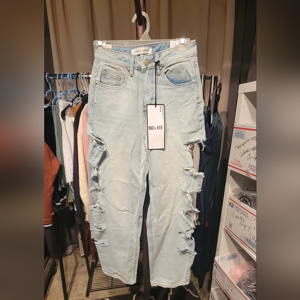 Almost Famous 90s Fit Jeans